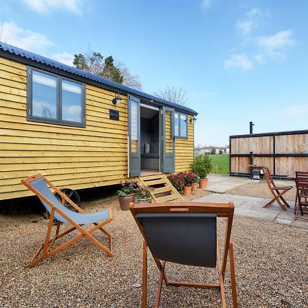 Pass The Keys Whitstable Shepherds Hut Minutes From The Harbour Екстериор снимка