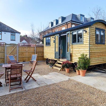 Pass The Keys Whitstable Shepherds Hut Minutes From The Harbour Villa Екстериор снимка