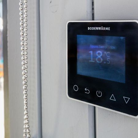 Pass The Keys Whitstable Shepherds Hut Minutes From The Harbour Екстериор снимка
