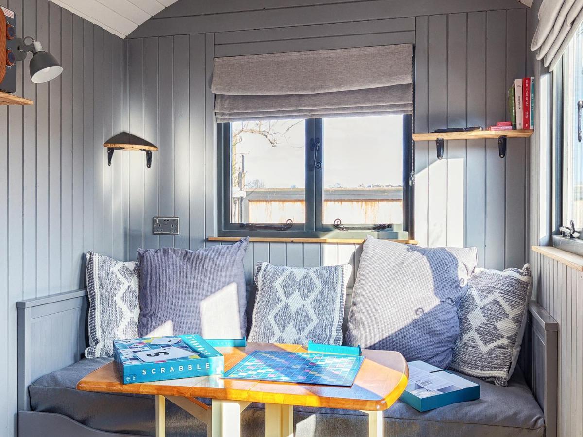 Pass The Keys Whitstable Shepherds Hut Minutes From The Harbour Екстериор снимка